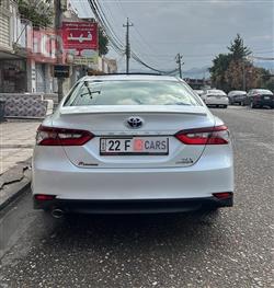 تۆیۆتا کامری